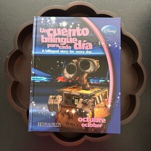 Disney Bilingual Storybook ~ October story for everyday